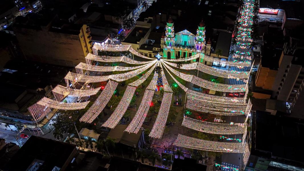 Vibrantes, así son los alumbrados de Envigado 