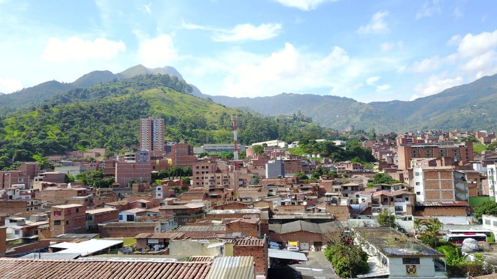 Tragedia en Copacabana: niña de 6 años pierde la vida por un derrumbe