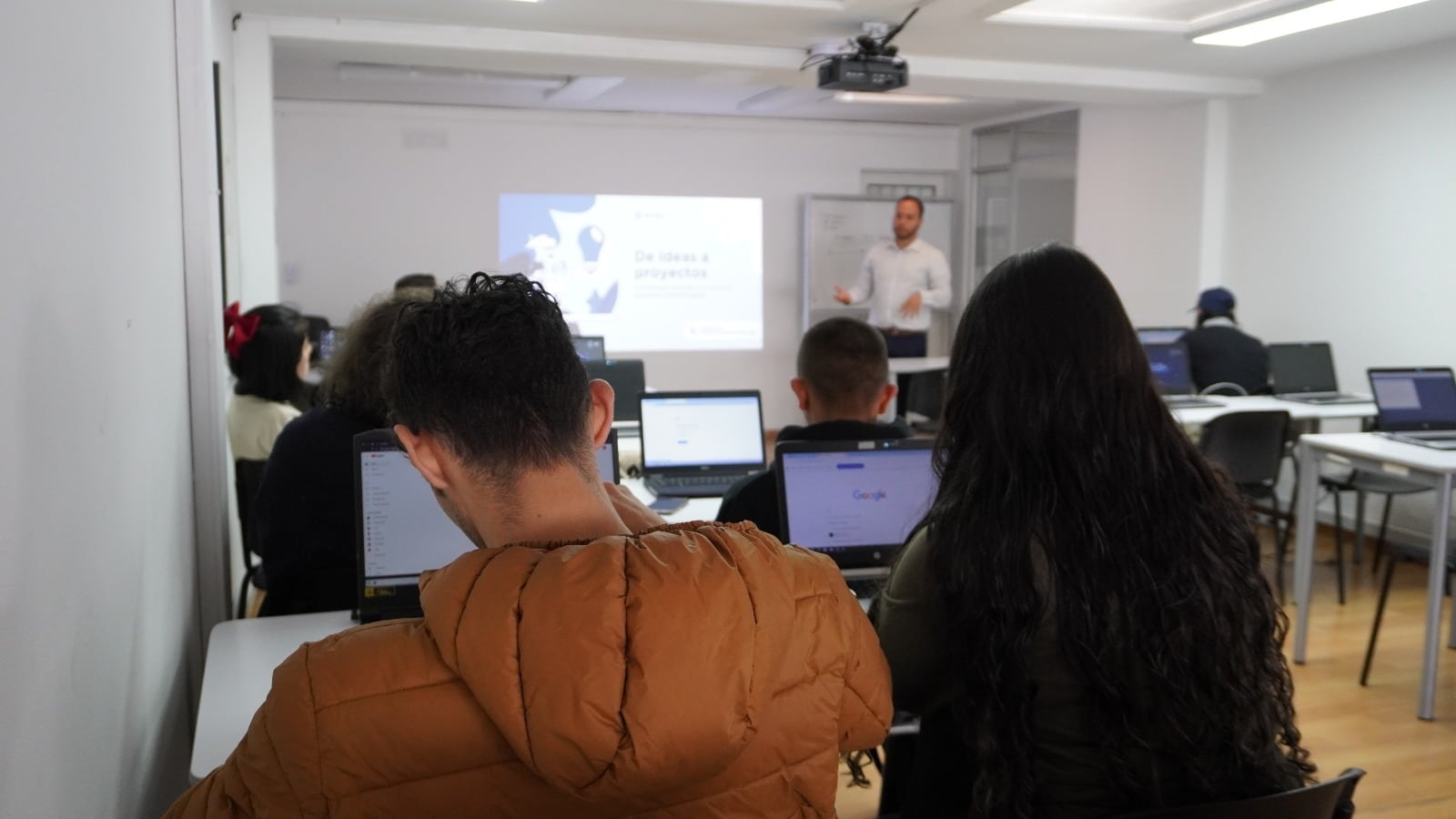 ¿Interesado en estudiar habilidades digitales? Así puede inscribirse