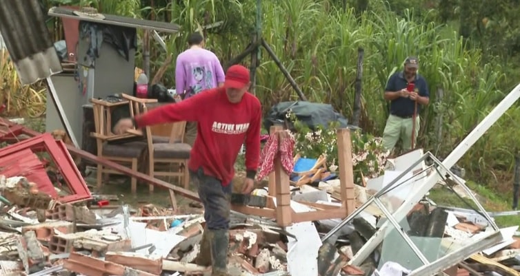 Ejército apoya a las familias damnificadas en Copacabana