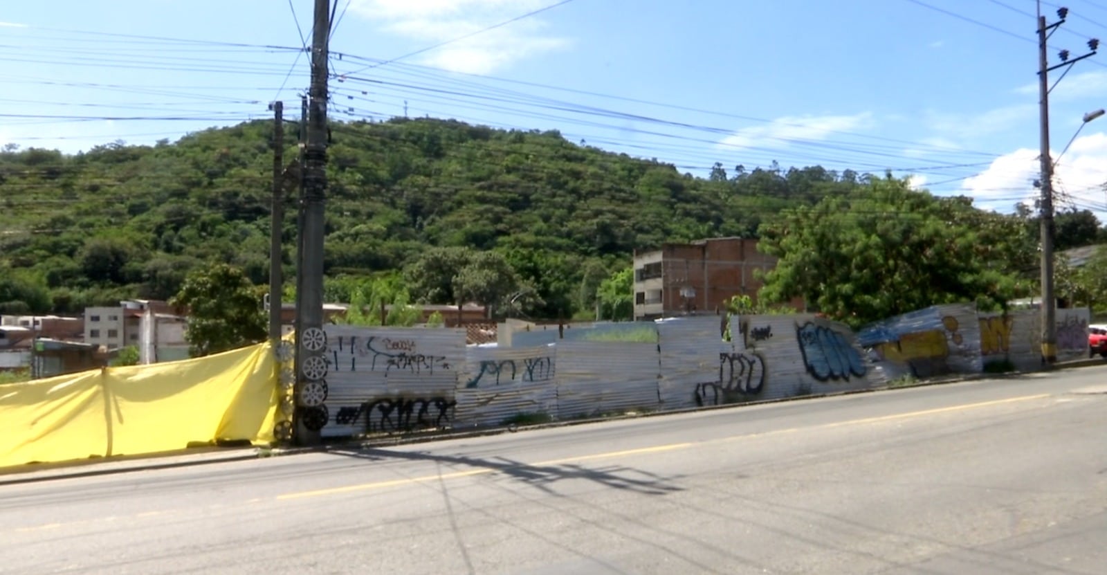 Demoliciones de predios para el Metro de la 80 avanzan en un 70 %