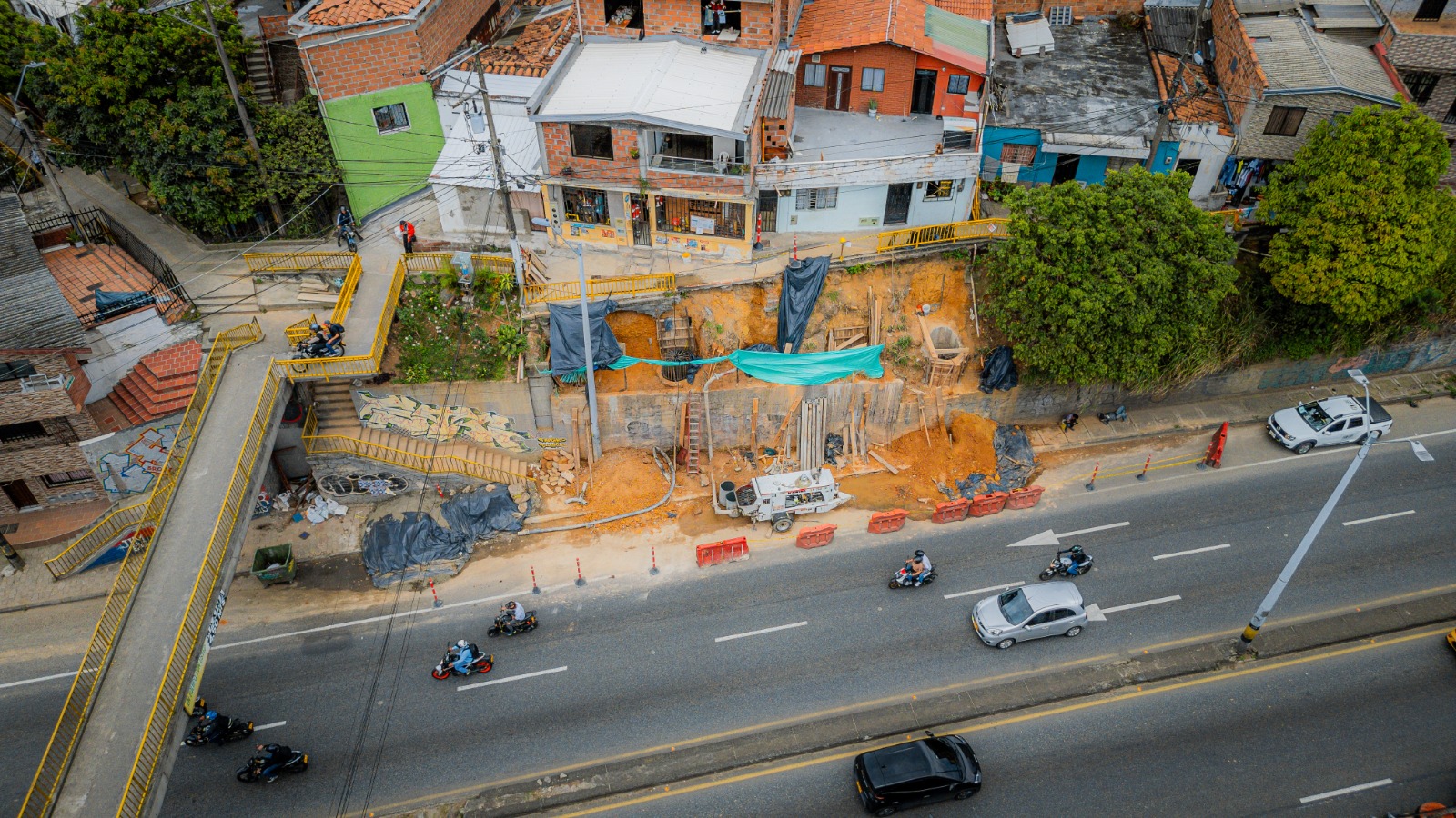 Avanzan los trabajos en zonas de riesgo en Medellín