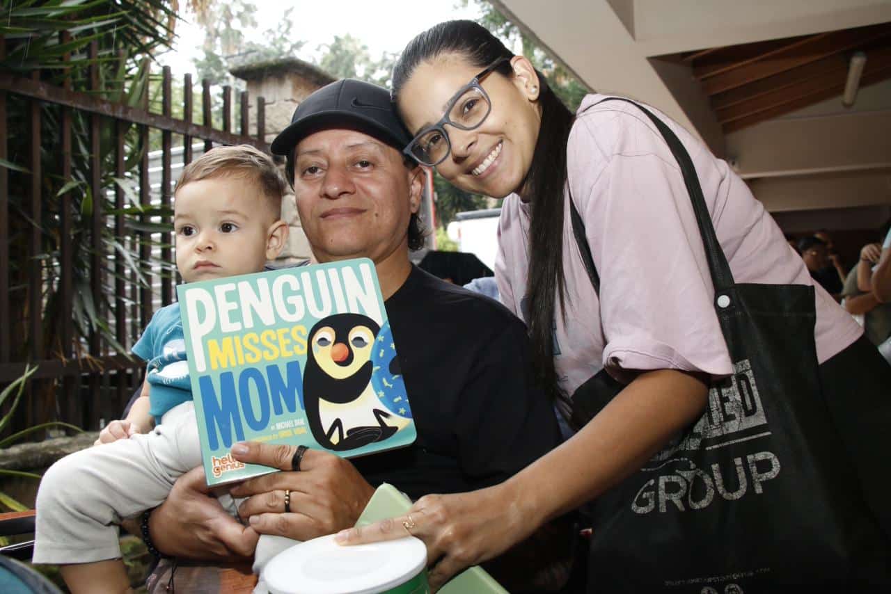 Buen Comienzo entrega libros en inglés para mejorar la educación infantil