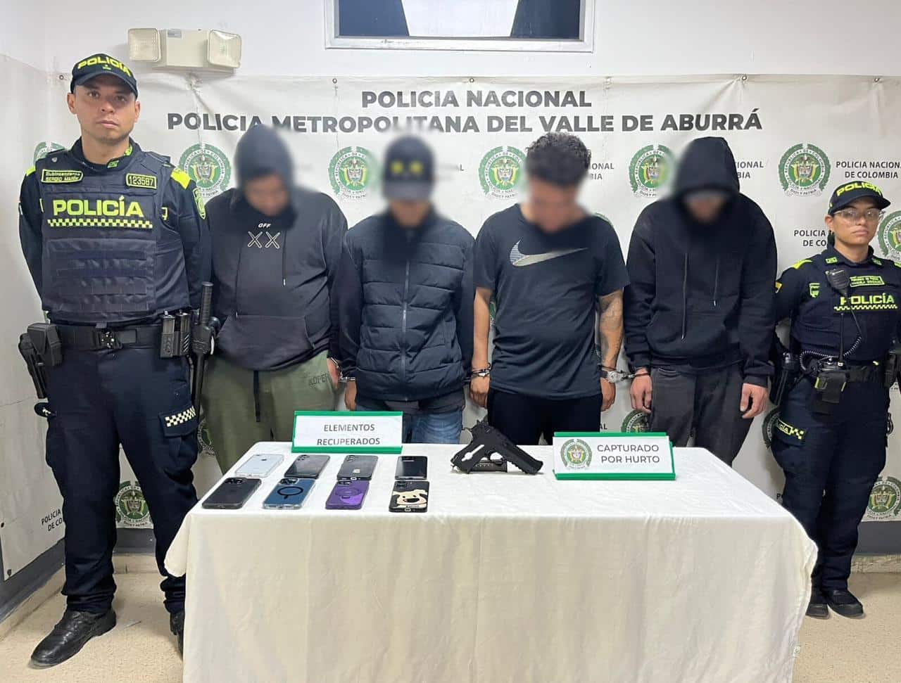 Capturan a cuatro presuntos ladrones de celulares en Laureles