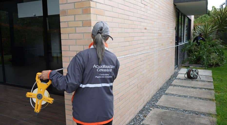Comenzó la actualización catastral parcial de 10 barrios en Envigado y esto debe saber