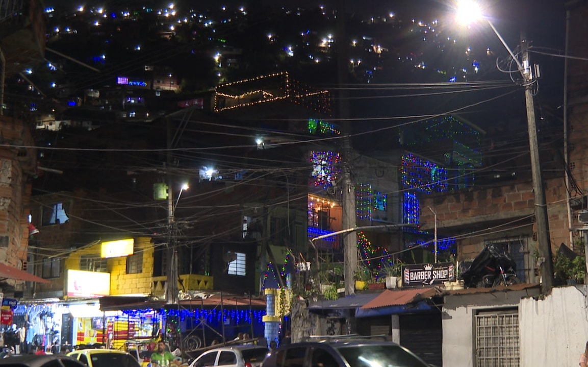 Conciertos barriales, operativos y menores de edad con pólvora en mano, así estuvo la “alborada” en Medellín