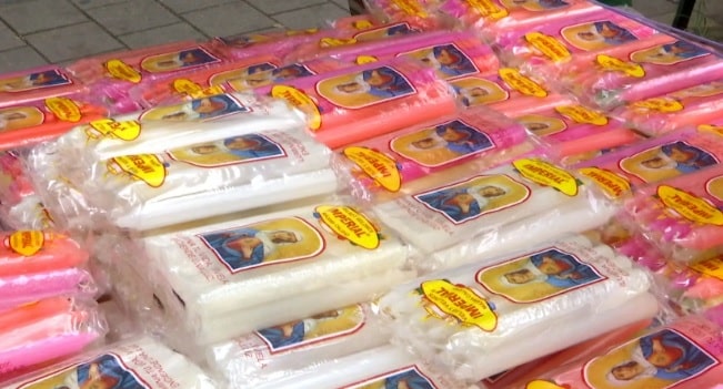 El comercio se enciende para el Día de las Velitas en Medellín