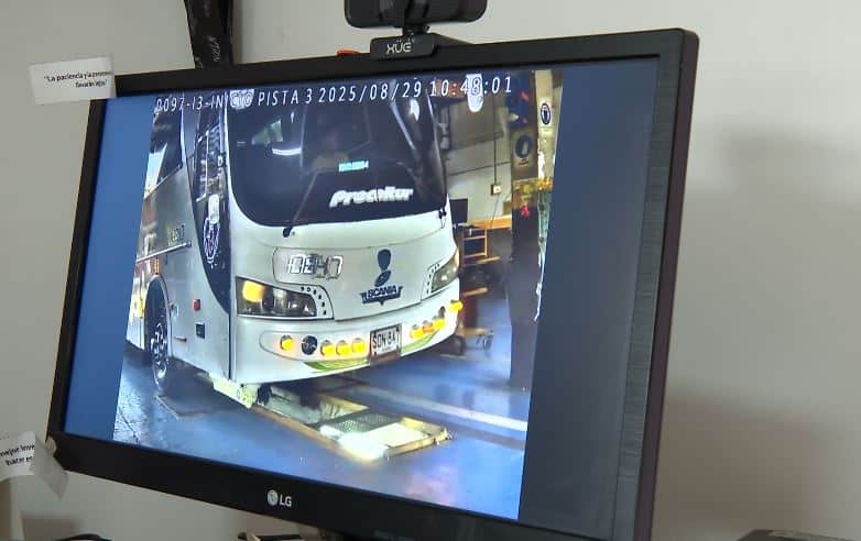 Estos son los videos cuando el bus que se accidentó fue llevado a pruebas al CDA