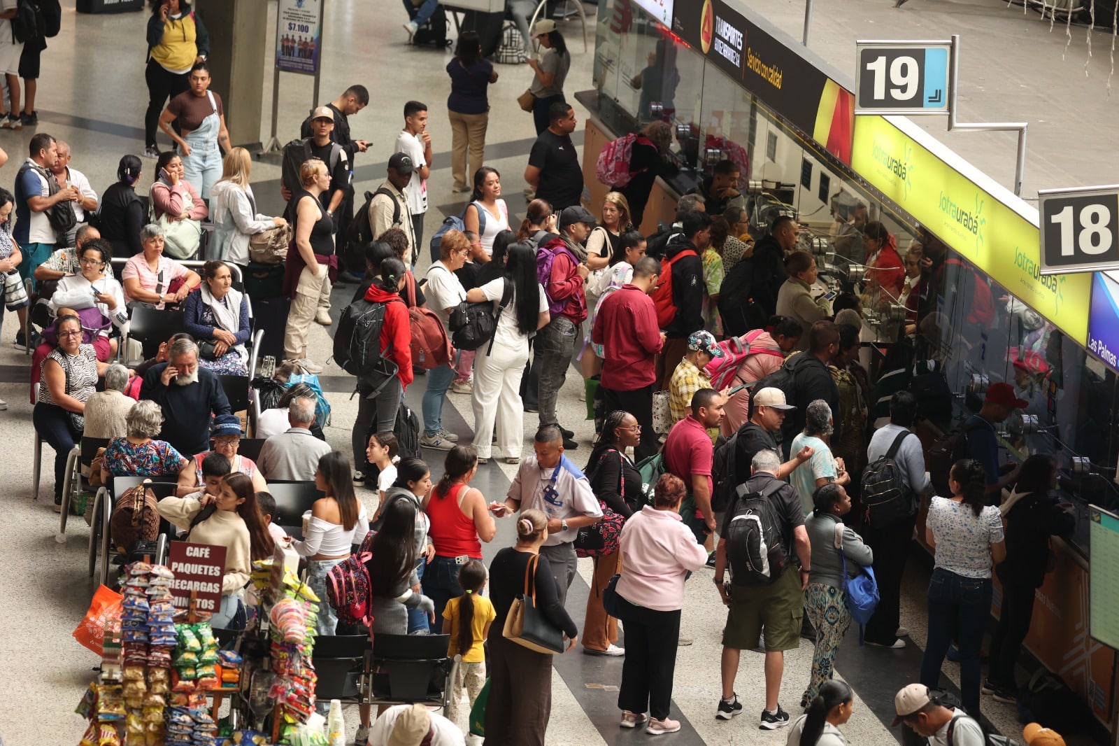 Fin de semana de velitas: Terminales Medellín espera movilizar unos 244.000 viajeros