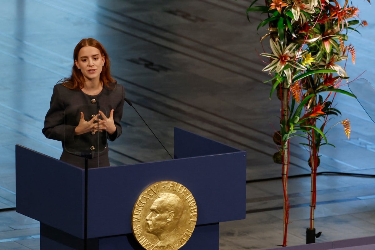 Hija de María Corina Machado recibe el Nobel de la Paz en representación de su madre