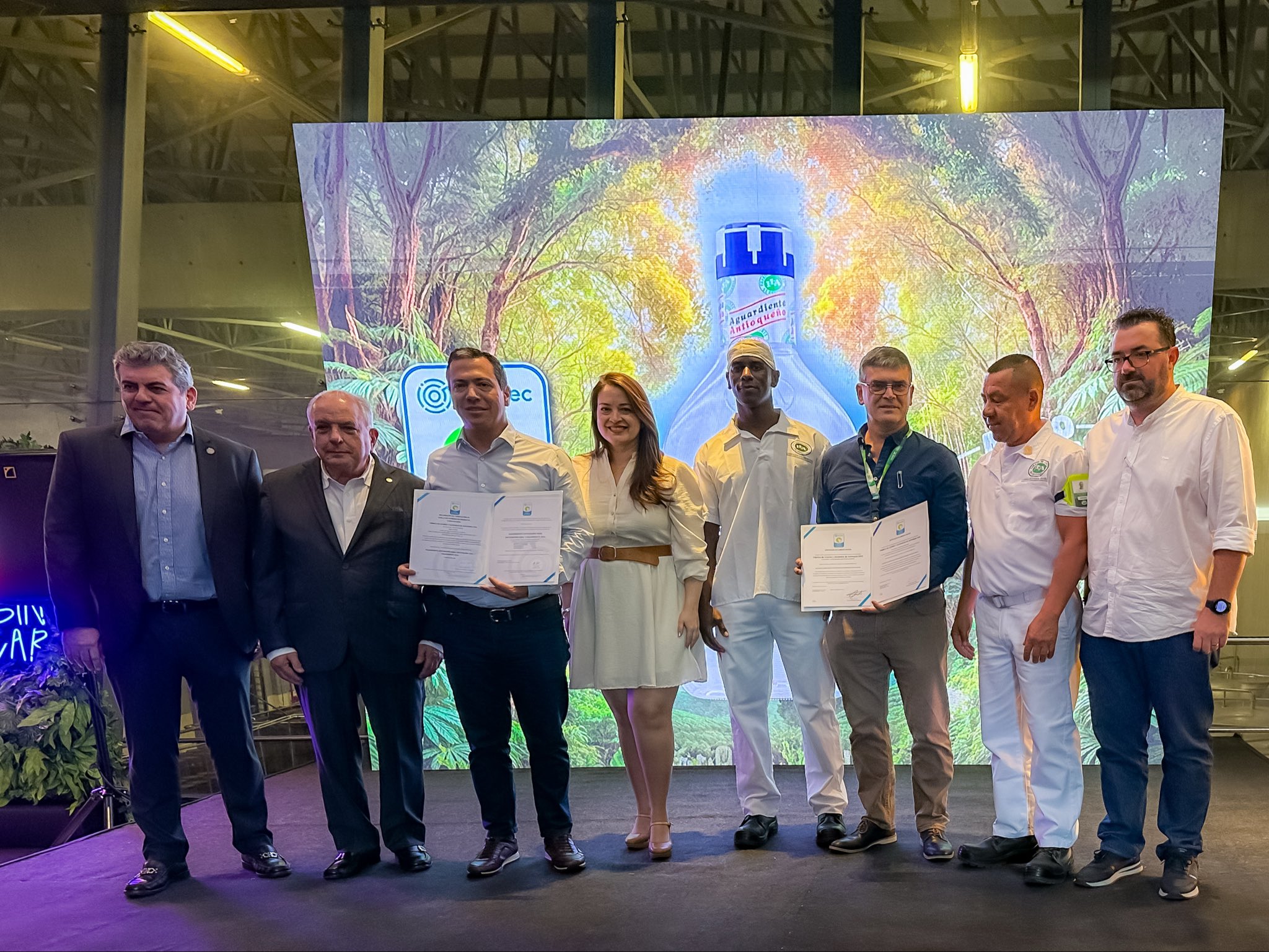 La Fábrica de Licores de Antioquia obtiene certificado de carbono neutro por parte de Icontec