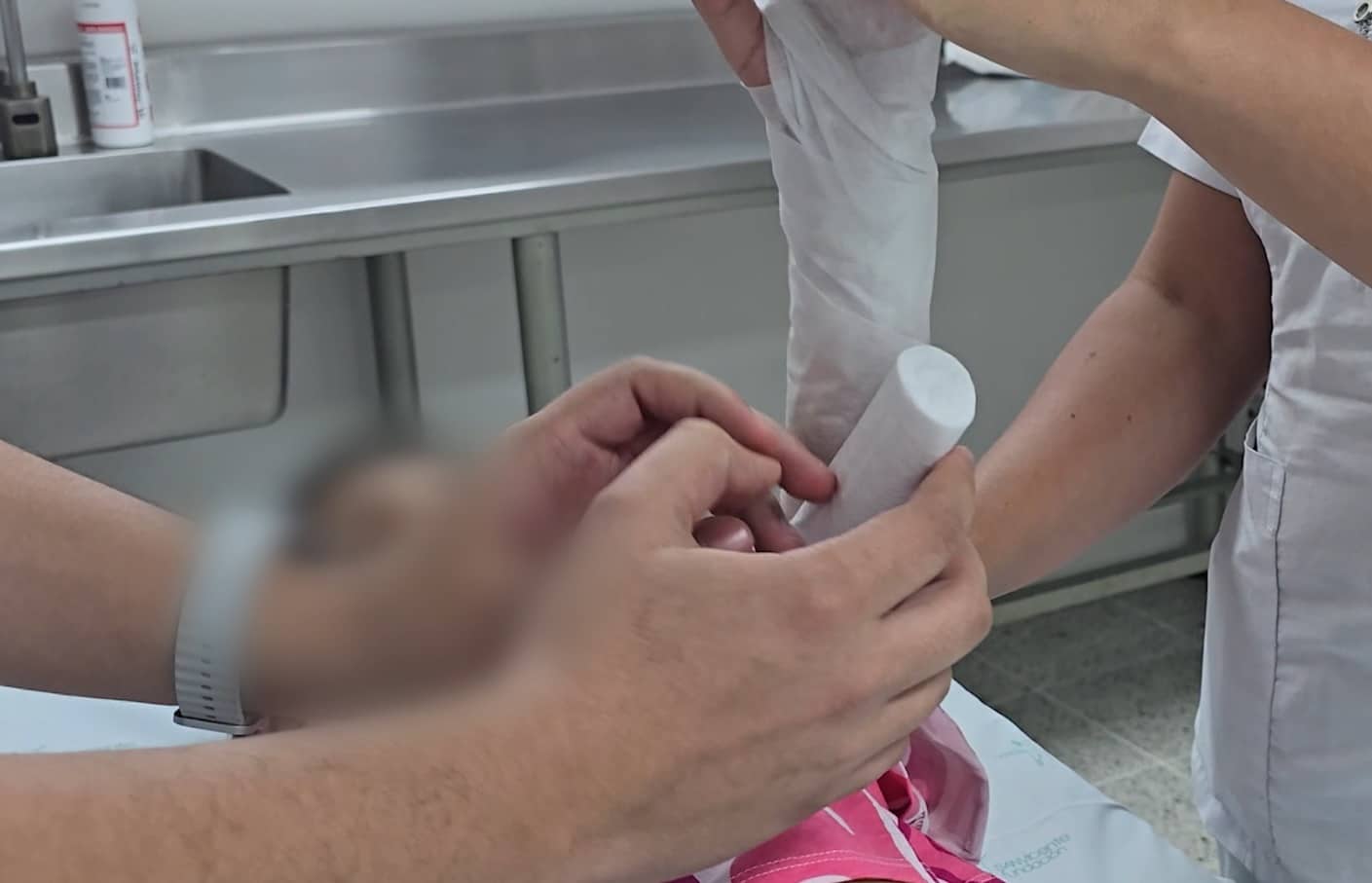 Las responsabilidades jurídicas para padres de hijos quemados con pólvora