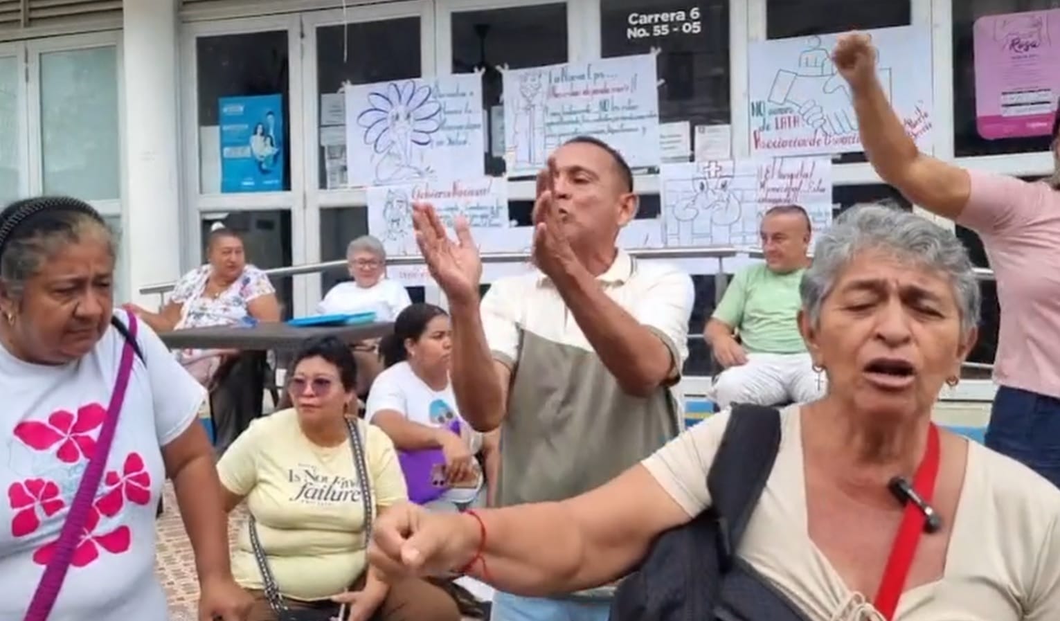 Protestas en Puerto Berrío por deudas de la Nueva EPS