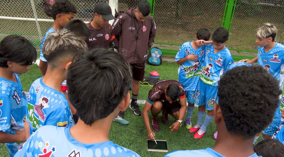 Academia Deportiva sueña con el título del Babyfútbol 2026