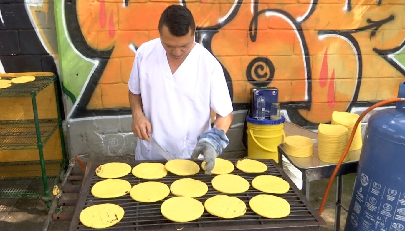 Aliste el bolsillo, la arepa también subió de precio 