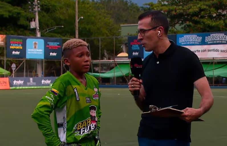 Arquero de Frontino, figura del partido, salió en medio de las lágrimas por la emoción