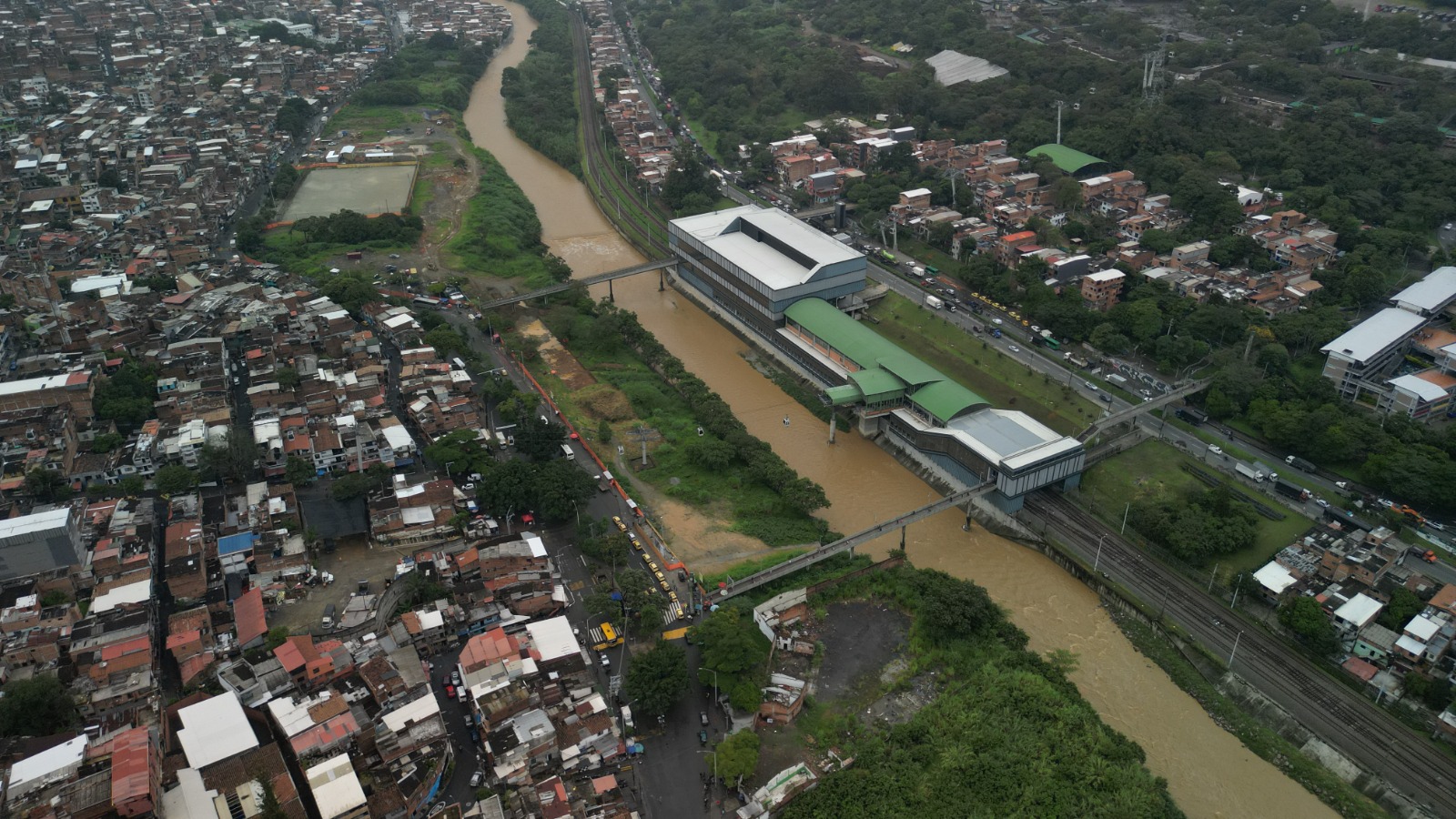 Con dos frentes de obra avanza la construcción del Parque Primavera Norte
