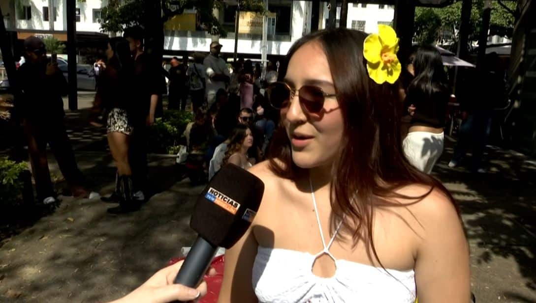 De amanecida: así están las filas para la entrada al primer concierto de Bad Bunny