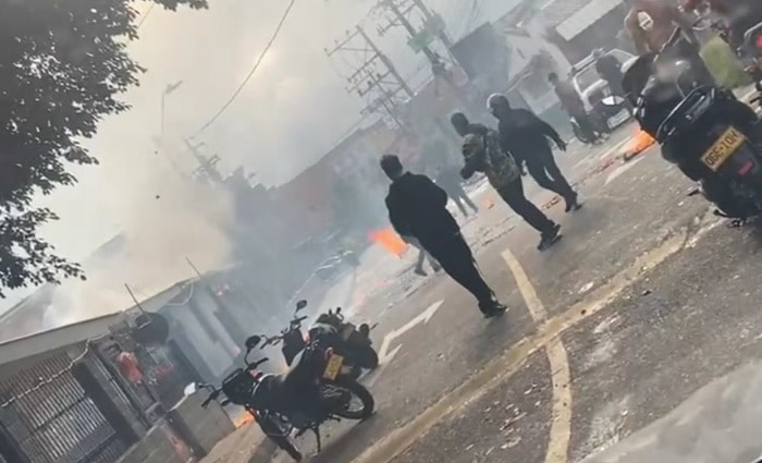 El daño que dejó un globo de mecha incandescente en una unidad residencial de Itagüí 