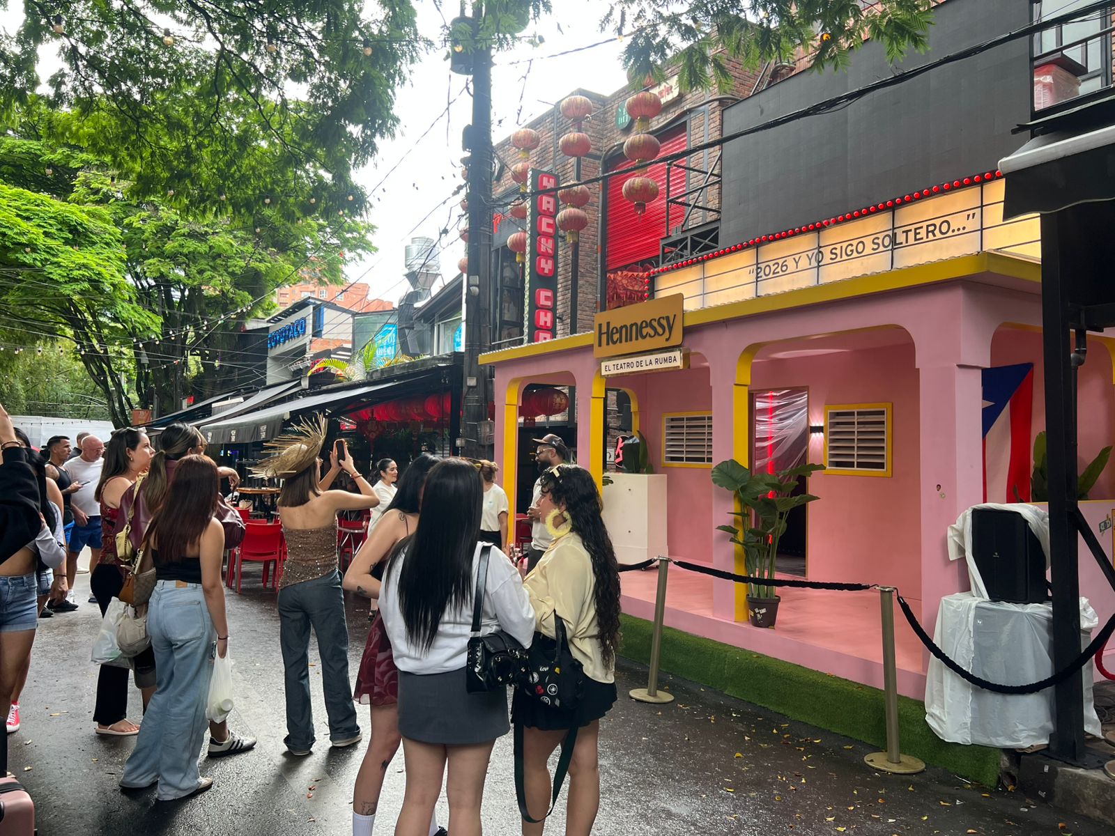 En Provenza está la réplica de la casita rosada de Bad Bunny