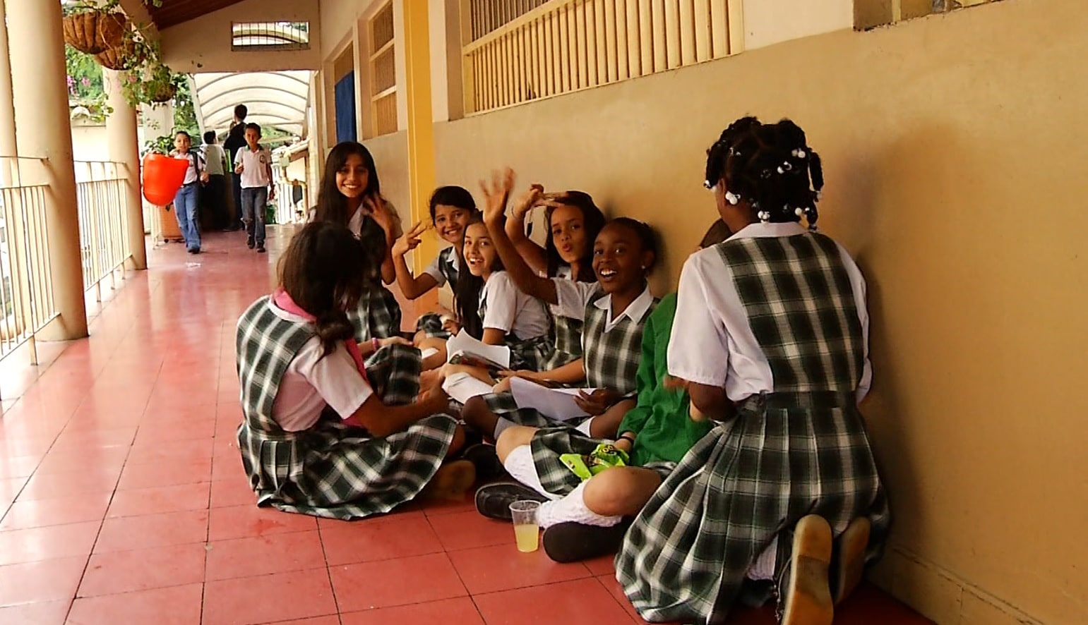 Hoy regresan a clases los colegios públicos de Medellín