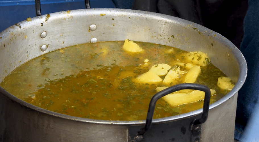 La receta perfecta para hacer el mejor sancocho y pasar el desenguayabe