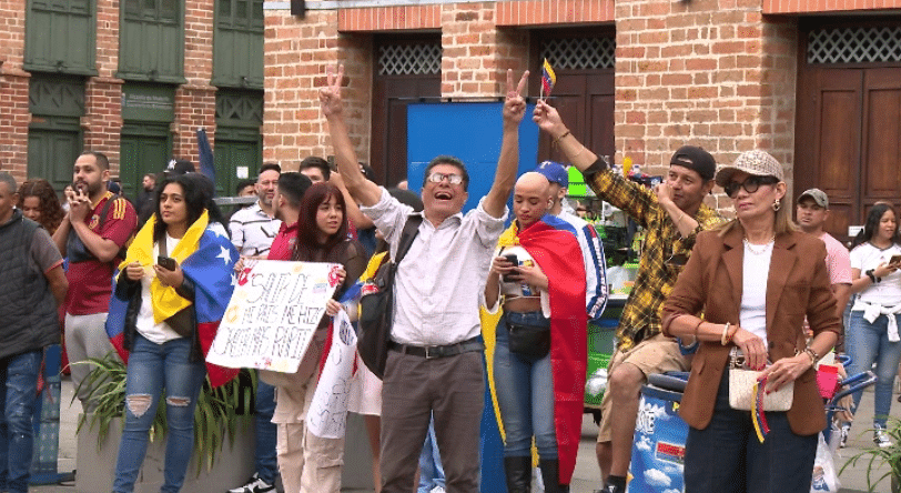 Nuevamente, comunidad venezolana celebró en el Parque de las Luces