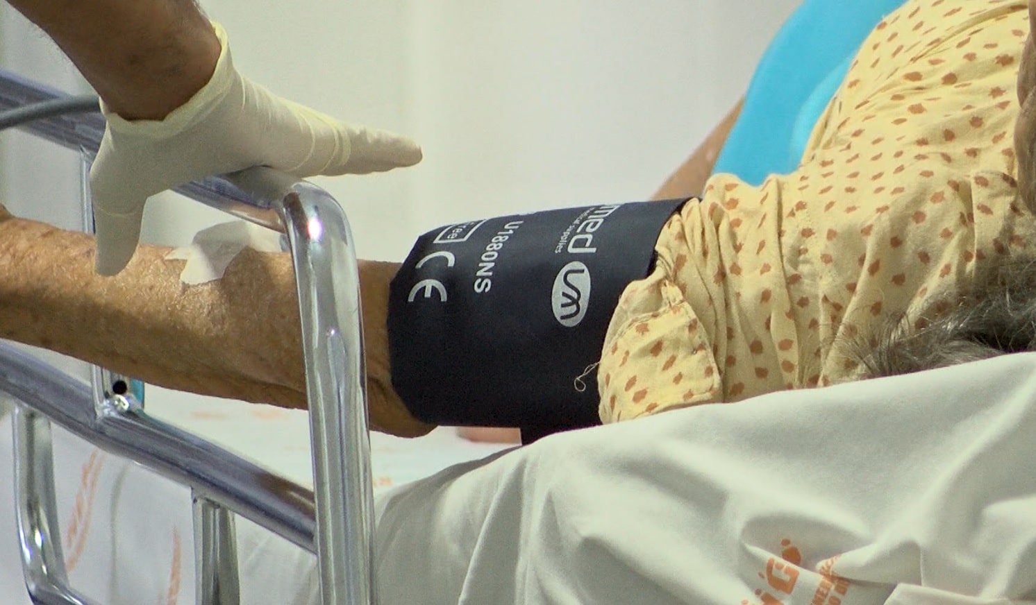 Nueve hospitales de Medellín colapsan en urgencias