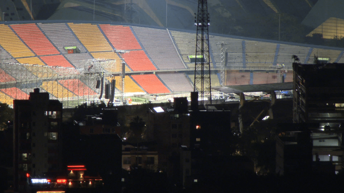 Así avanza el montaje del concierto de Bad Bunny en Medellín