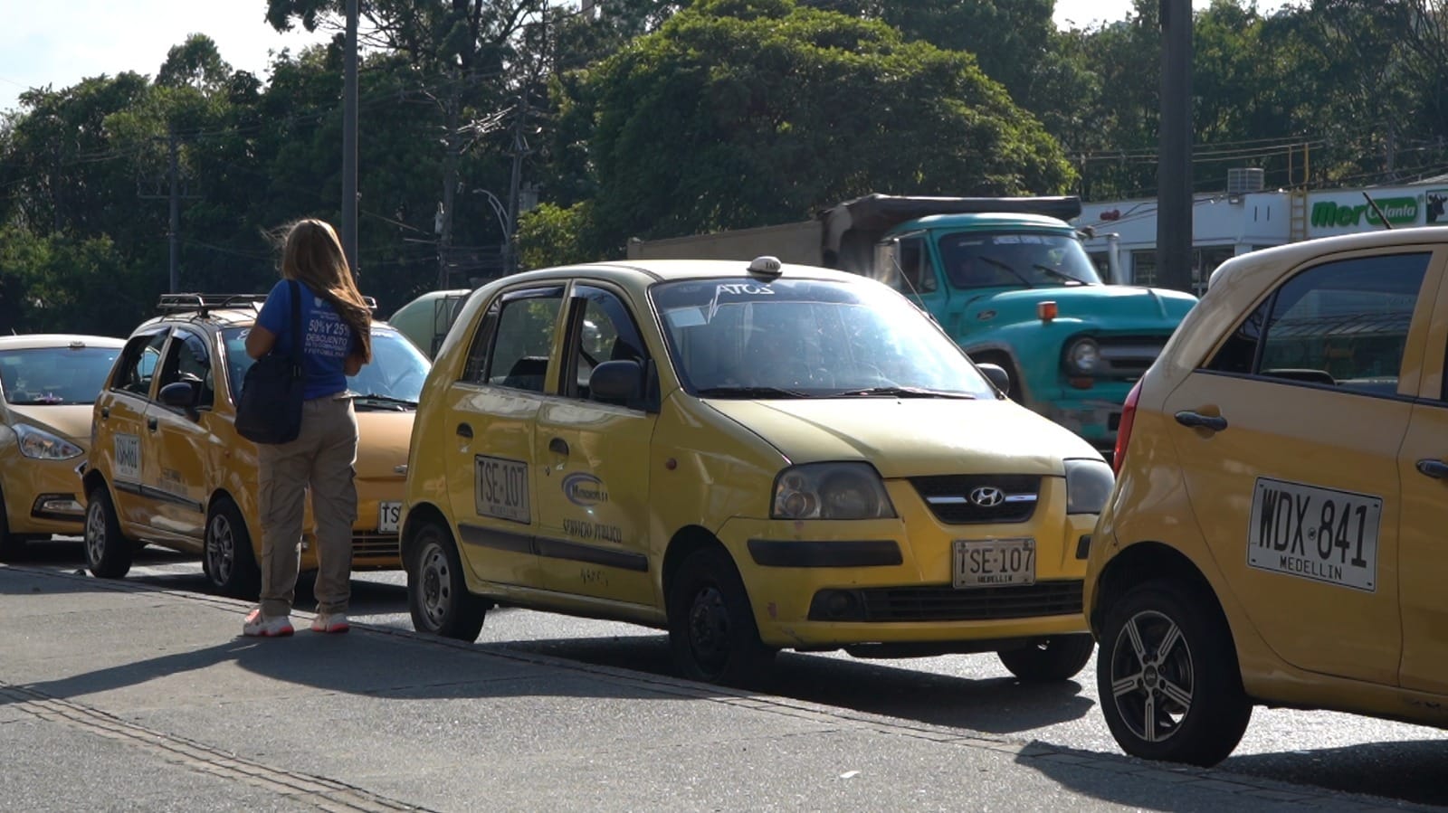 Estas son las nuevas tarifas de taxi en Medellín para 2026