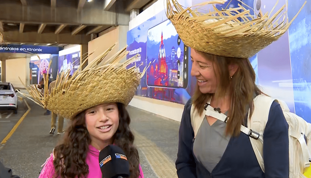 Así es el panorama en el aeropuerto José María Córdova con el arribo de miles de fans de Bad Bunny
