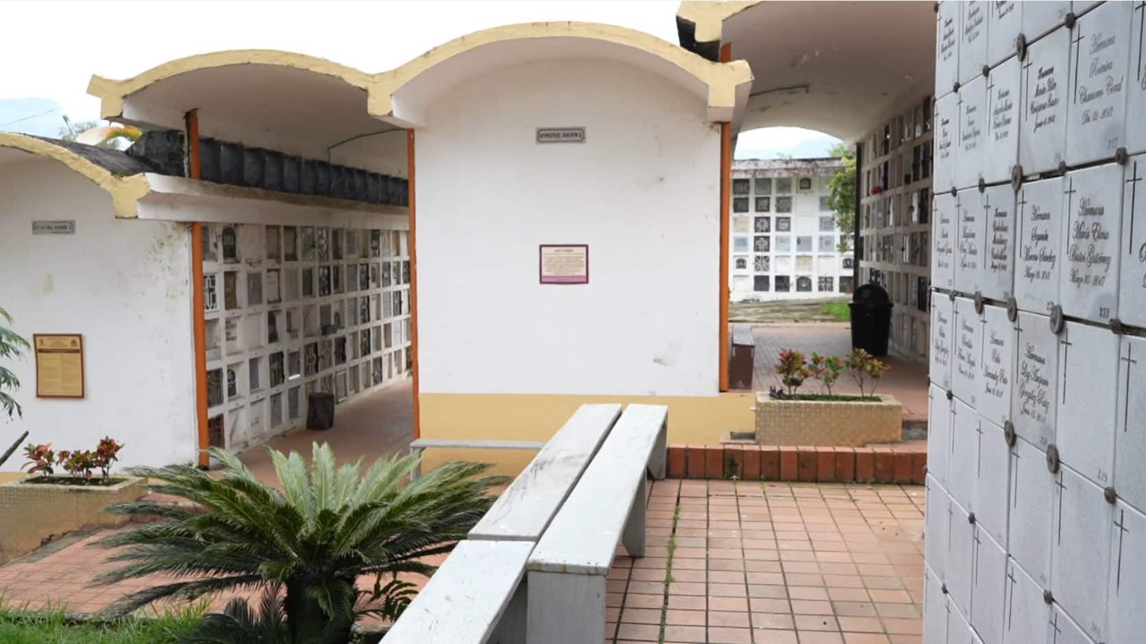 30 bóvedas con cuerpos no identificados serán intervenidas en el Cementerio de Copacabana