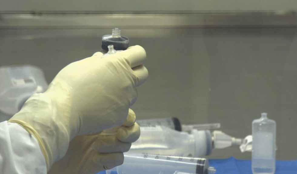 Aseguran inversión para construcción de planta de producción de medicamentos de la UdeA