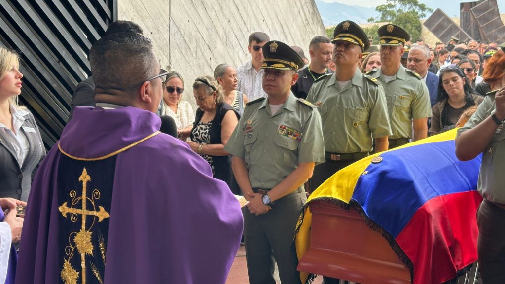 Homenaje a policías asesinados