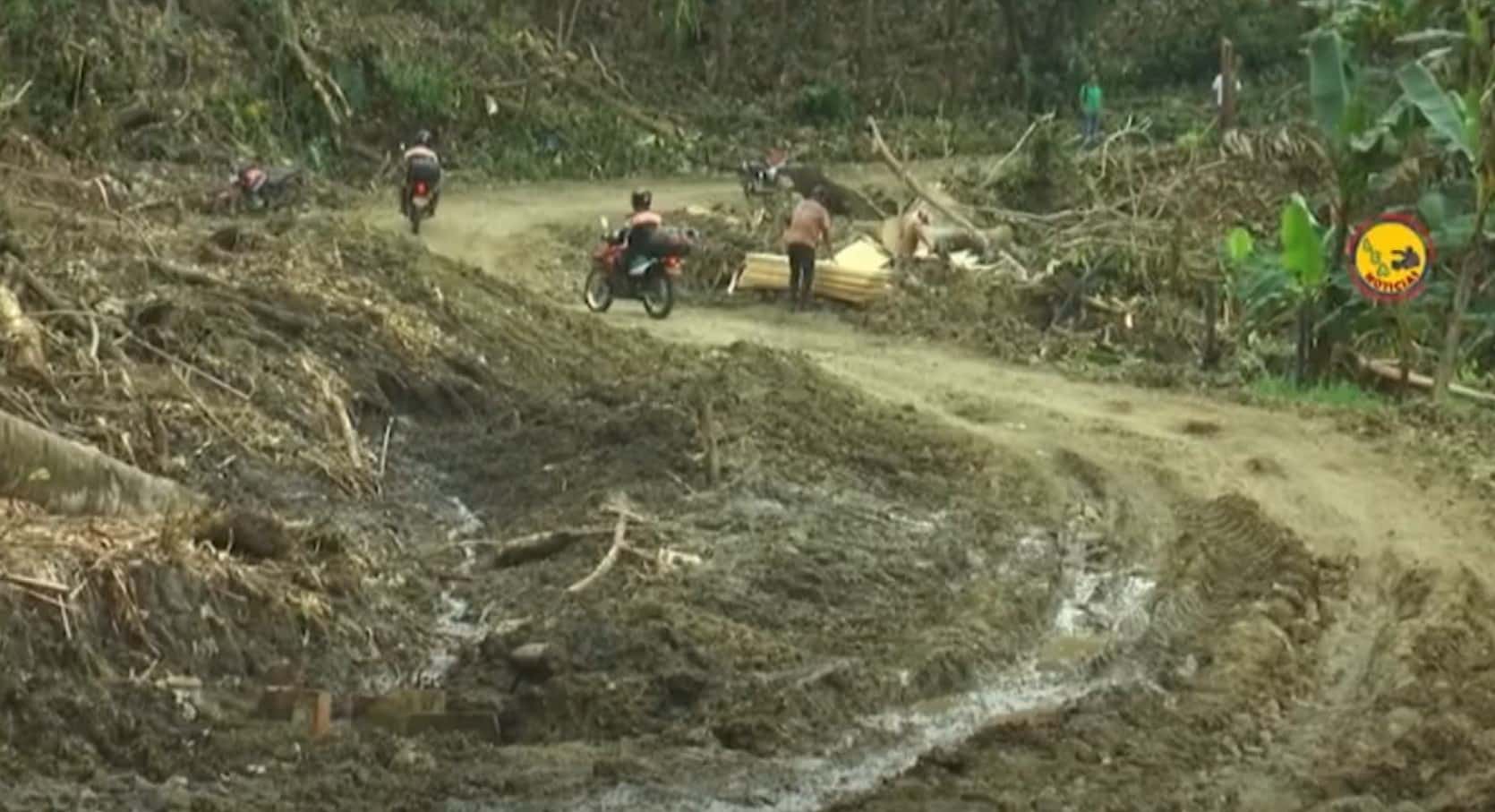 En Urabá, convites unen a campesinos y empresarios para salvar la movilidad