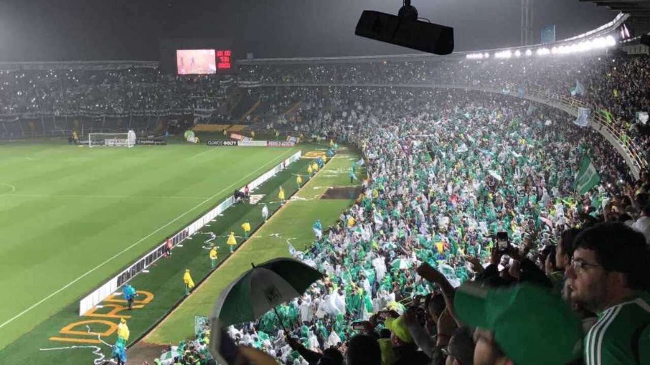 Ingreso de hinchas de Atlético Nacional al Campín para el partido contra Santa Fe