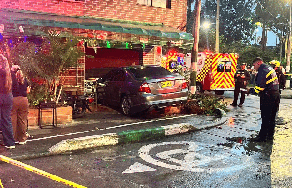 Grave accidente en Sabaneta deja una persona muerta y dos heridas