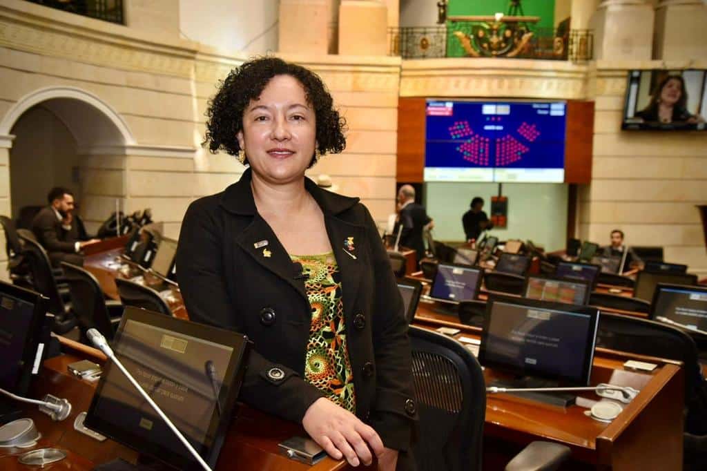 Fijan fecha de audiencia de pérdida de investidura de la senadora Isabel Zuleta por el tarimazo