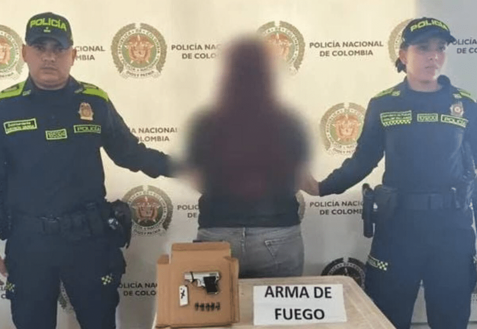 Capturan a mujer que llevaba una pistola en evento de Paloma Valencia en Honda, Tolima