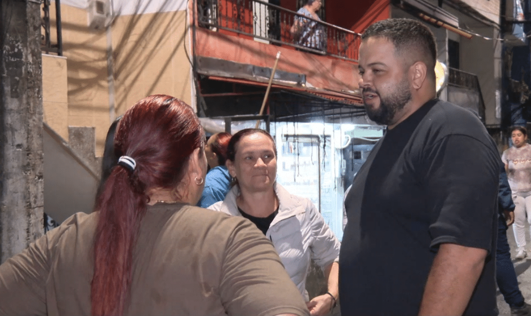 Solidaridad en el barrio Santander tras las inundaciones