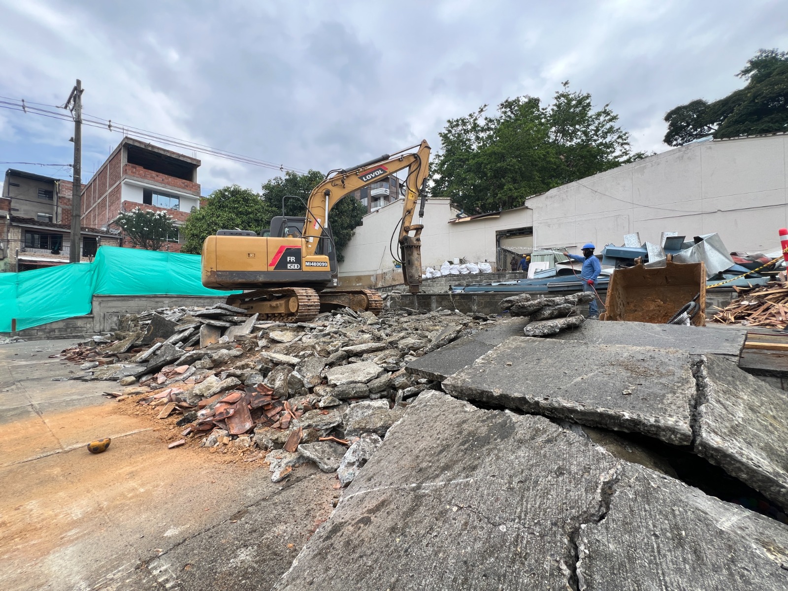 Comenzaron obras del megacolegio Hernán Toro Agudelo en Manrique y así quedaría