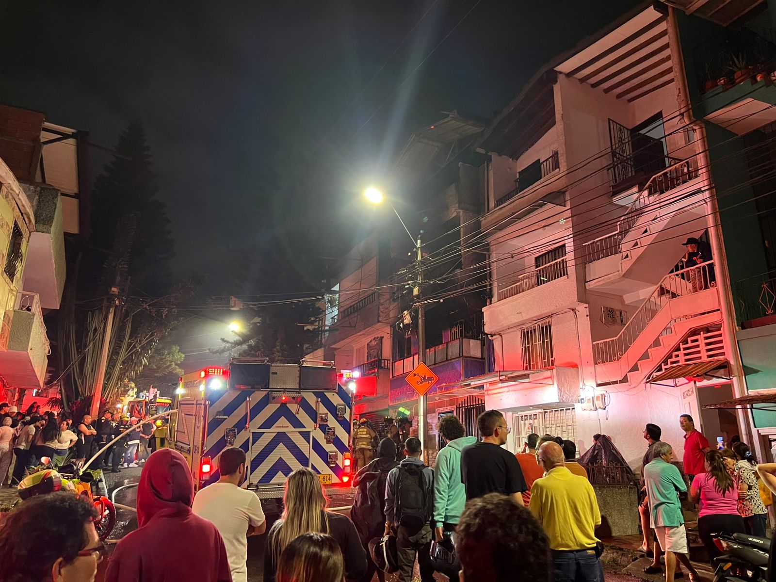 Incendio en el barrio El Salvador deja tres viviendas afectadas