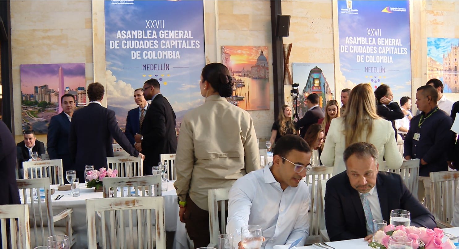 Asamblea de Asocapitales en Medellín reúne a 32 alcaldes del país