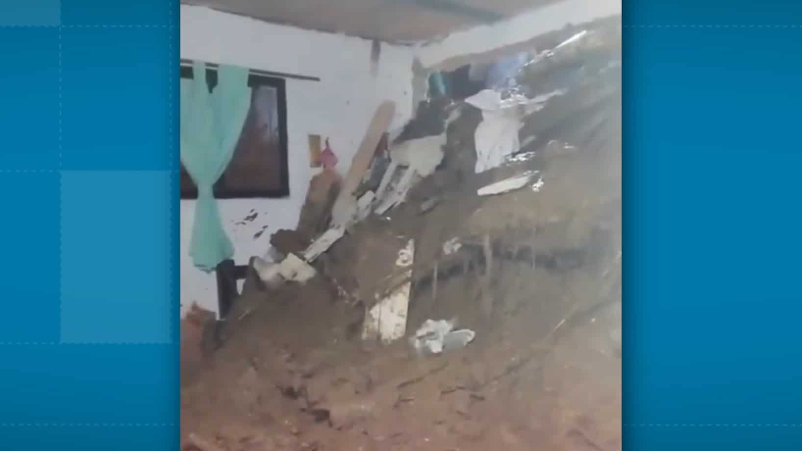 Deslizamientos en Andes afectan viviendas y vías en Antioquia