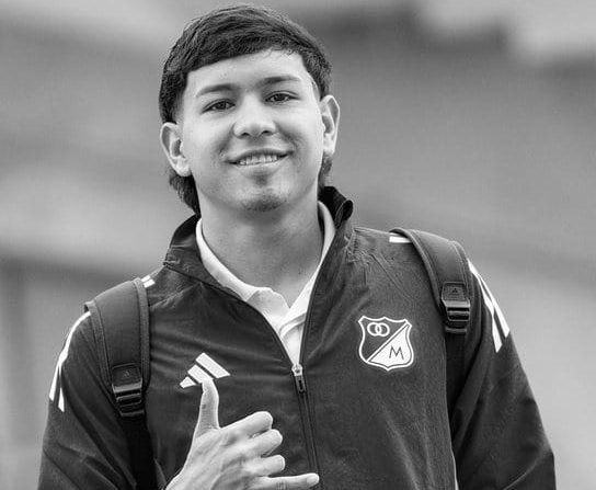 Murió jugador de Millonarios quien sufrió un colapso mientras disputaba un partido