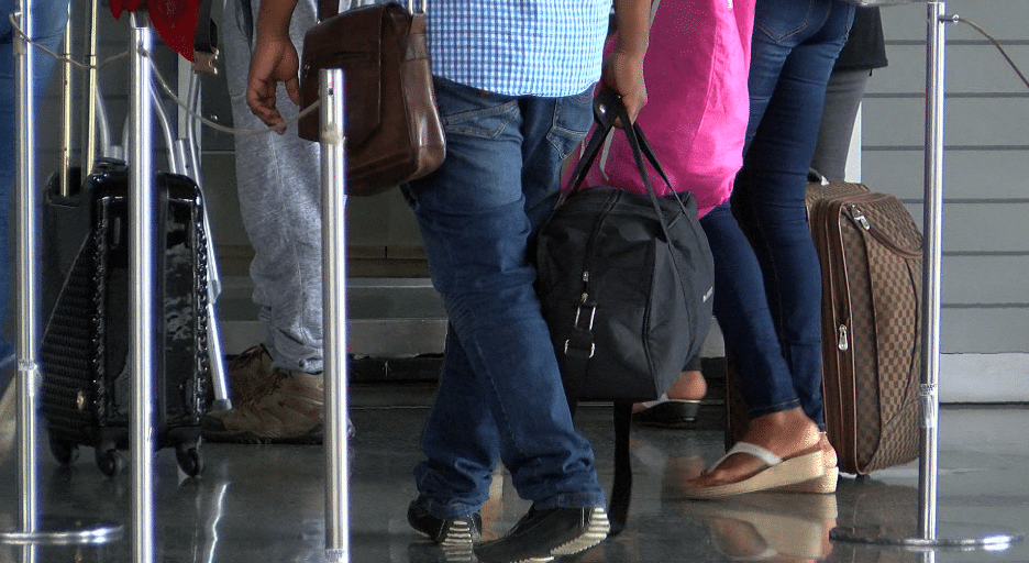 Salida de colombianos al exterior creció un 11% durante enero de 2026