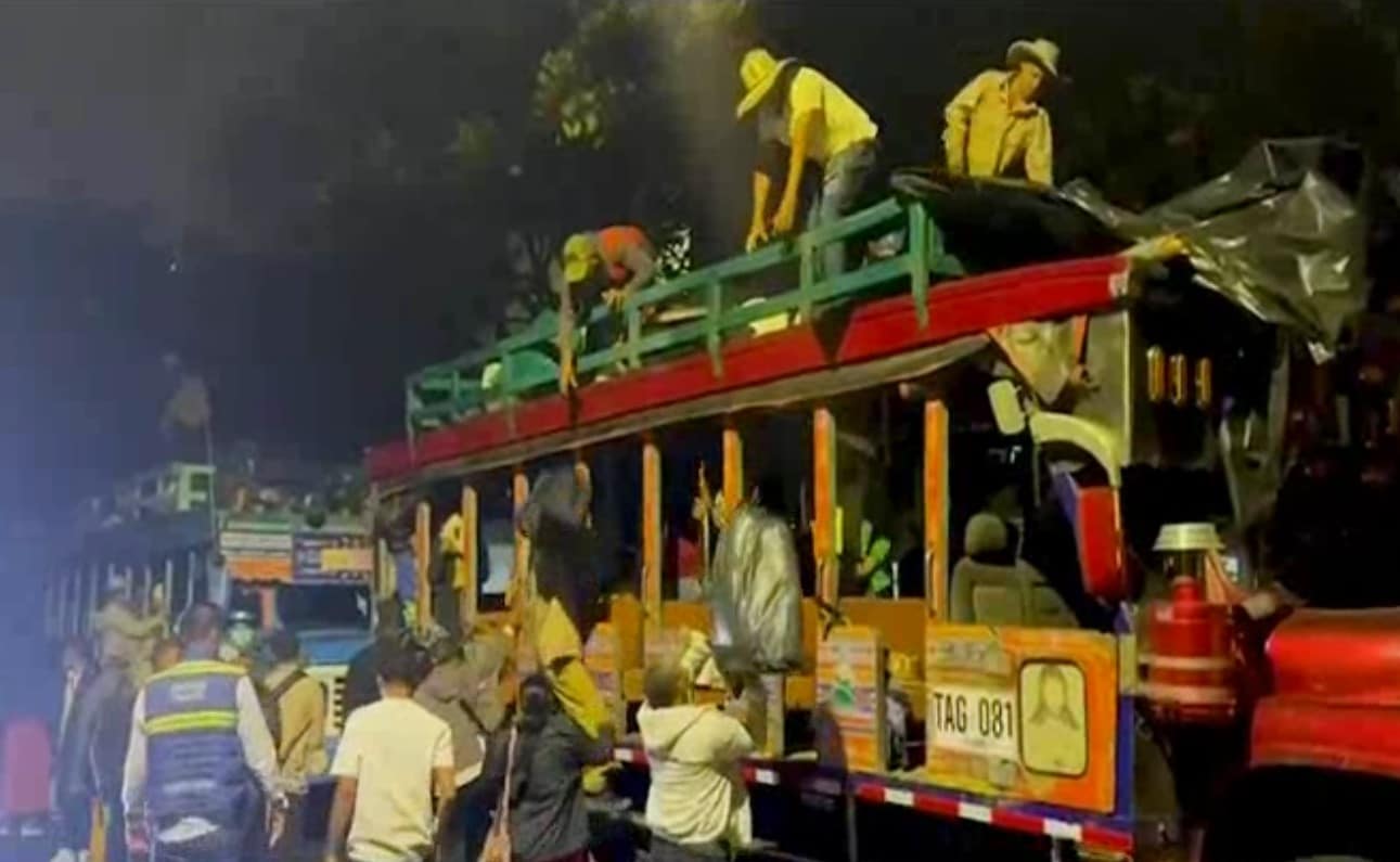 Tras casi dos días de bloqueo en La Alpujarra la minga indígena retorna a sus territorios