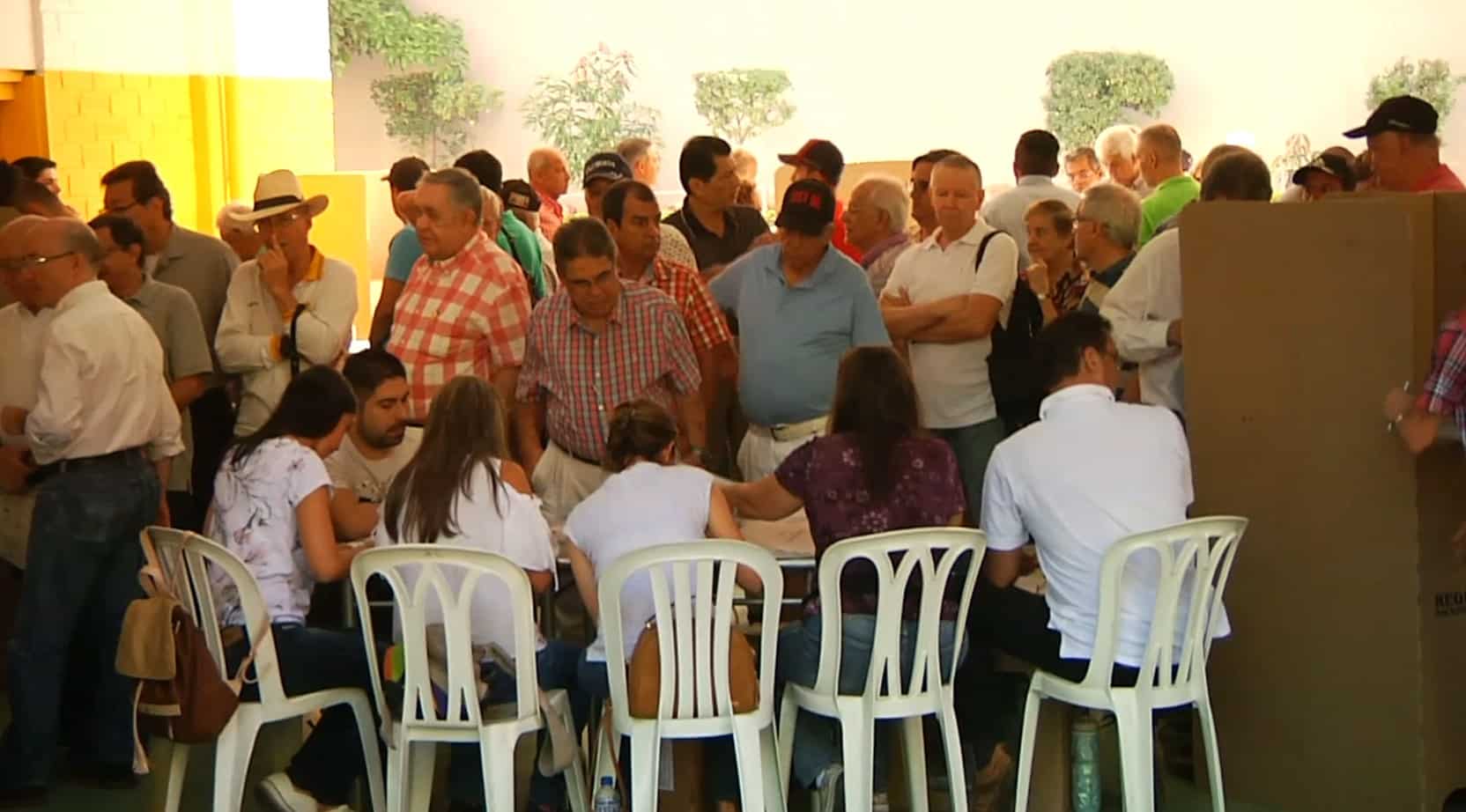 Umbral electoral, la cifra que puede dejar fuera del Congreso a varios partidos y movimientos