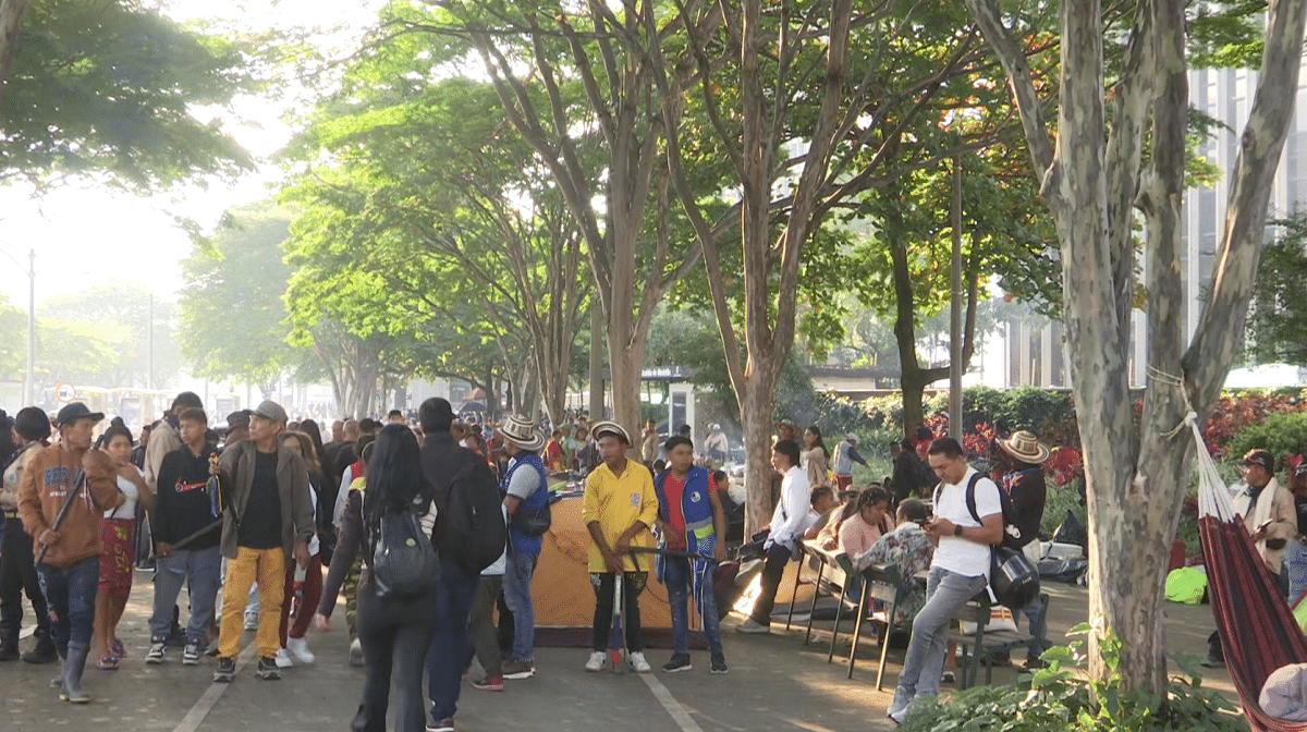 Indígenas bloquean La Alpujarra en protesta por designaciones docentes