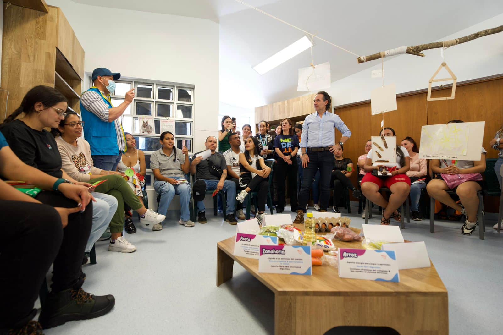 Buen Comienzo entrega alimentos en Semana Santa